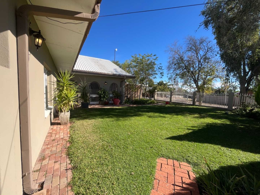 4 Bedroom Property for Sale in Keidebees Northern Cape